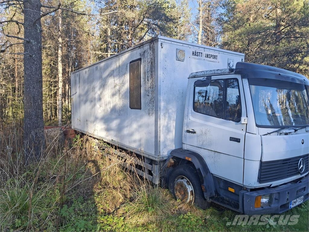 Mercedes-Benz 1114 Umpikorinen (BB) 5950cm3 Kamioni za prevoz životinja
