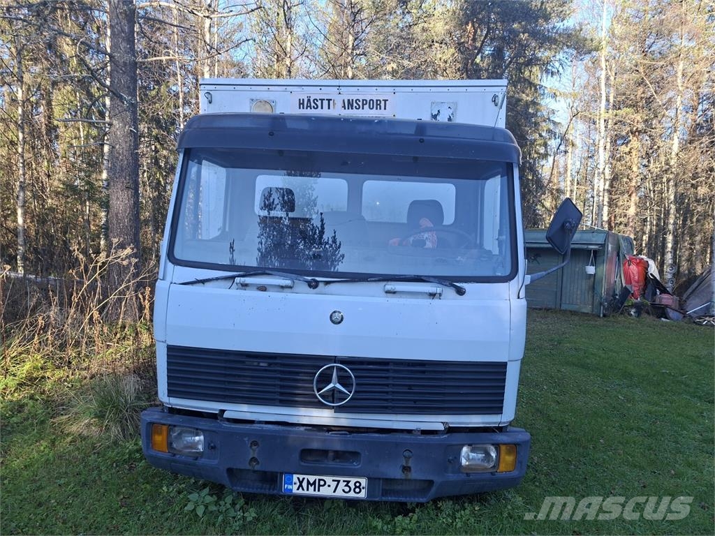 Mercedes-Benz 1114 Umpikorinen (BB) 5950cm3 Kamioni za prevoz životinja