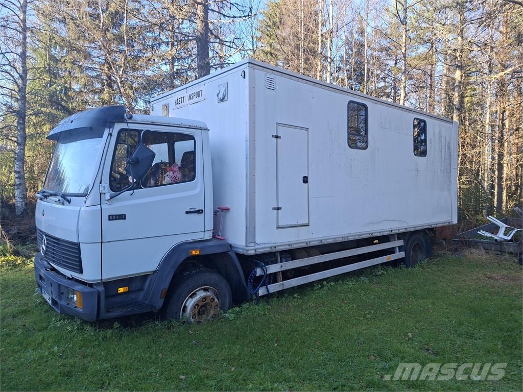 Mercedes-Benz 1114 Umpikorinen (BB) 5950cm3 Kamioni za prevoz životinja