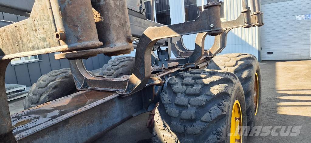 Ponsse Buffalo 8W Forwarders