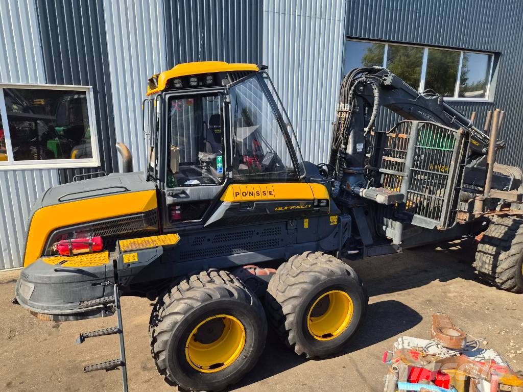 Ponsse Buffalo 8W Forwarders