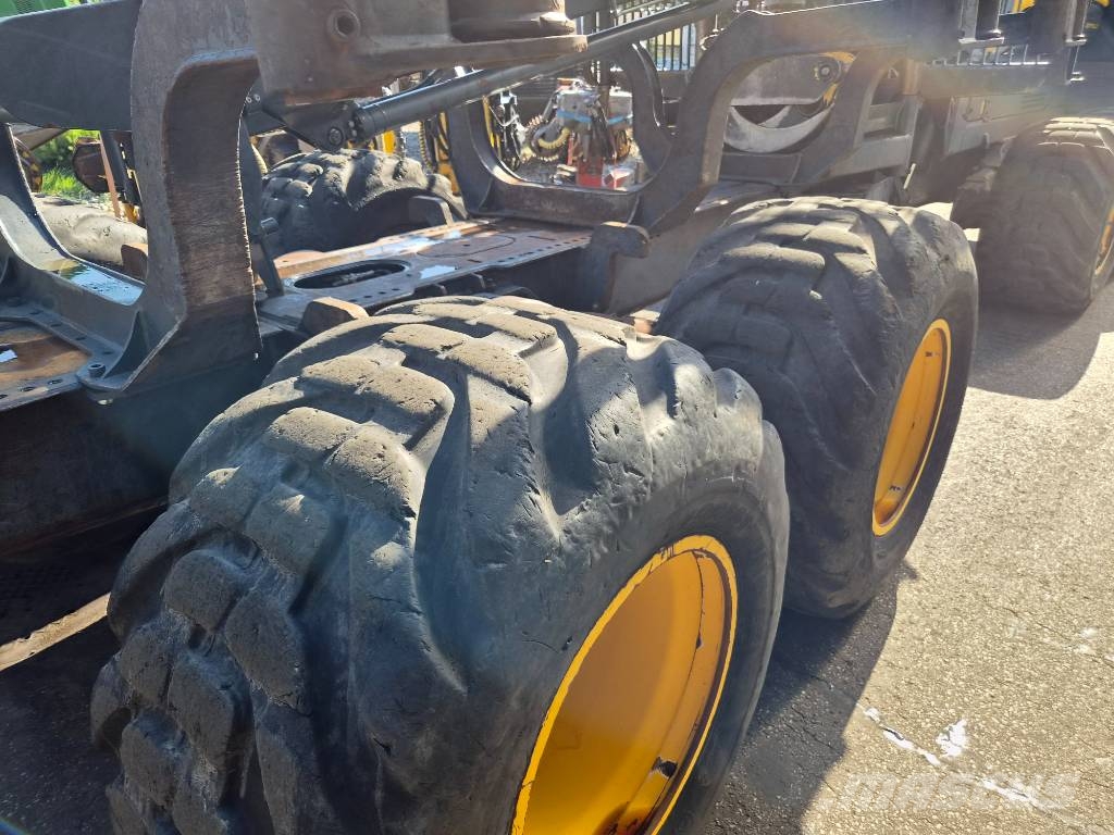 Ponsse Buffalo 8W Forwarders