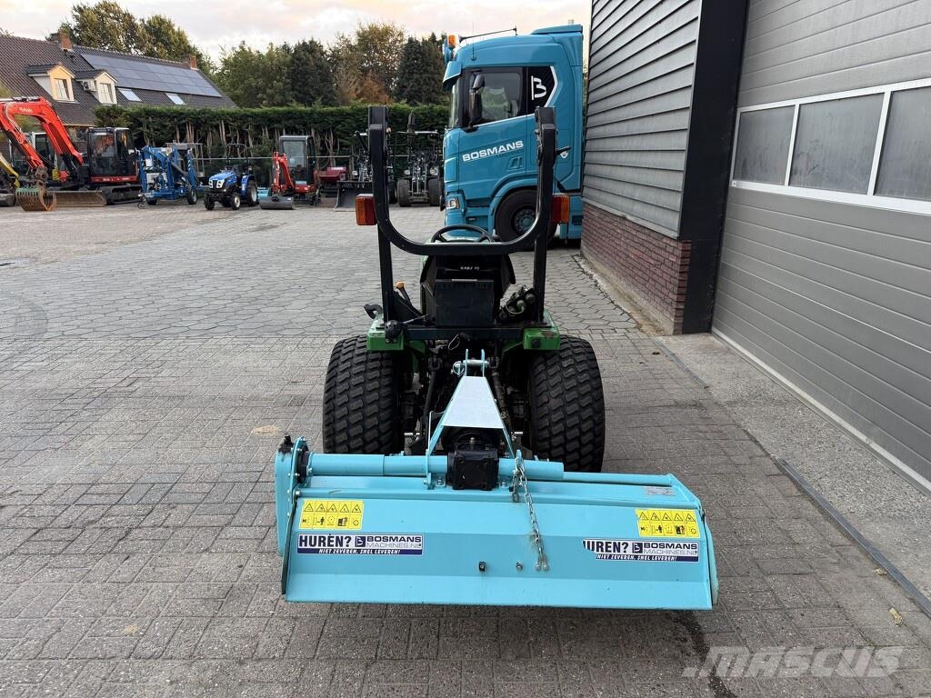 John Deere 4110 Compacttrekker (4WD / HST) Traktoren