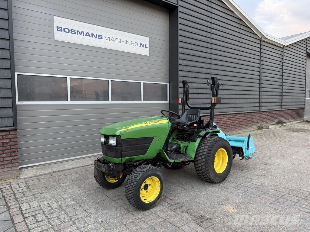 John Deere 4110 Compacttrekker (4WD / HST) Traktoren