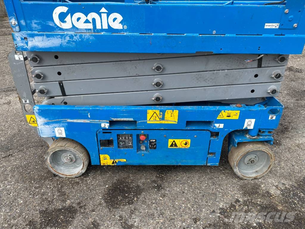 Genie GS 1932 /Certificat CE endommagée 剪叉式升降机