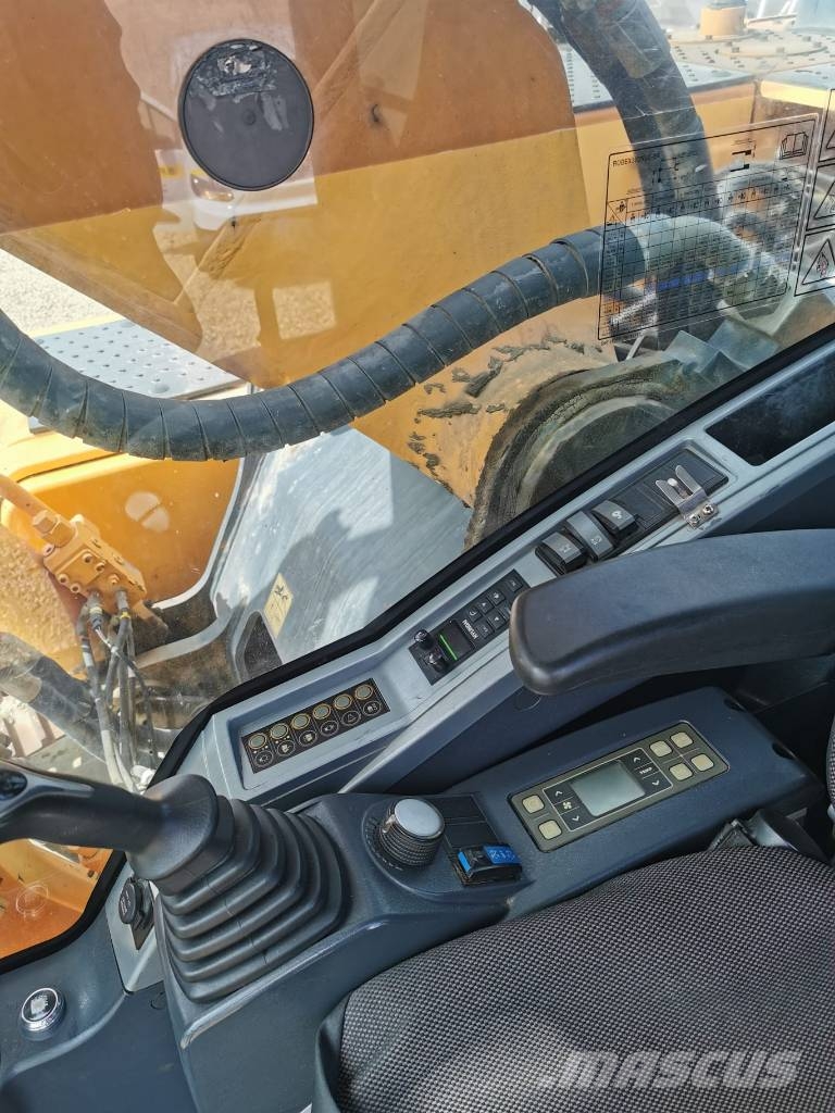 Hyundai HLC300-9a 大型油圧ショベル12t以上（パワーショベル・ユンボ）
