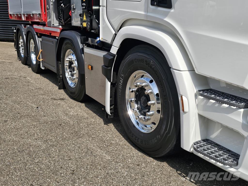 Scania R590 V8 8x2 / HMF 9520 CRANE - JIB - WINCH / TRACT Camiones grúa