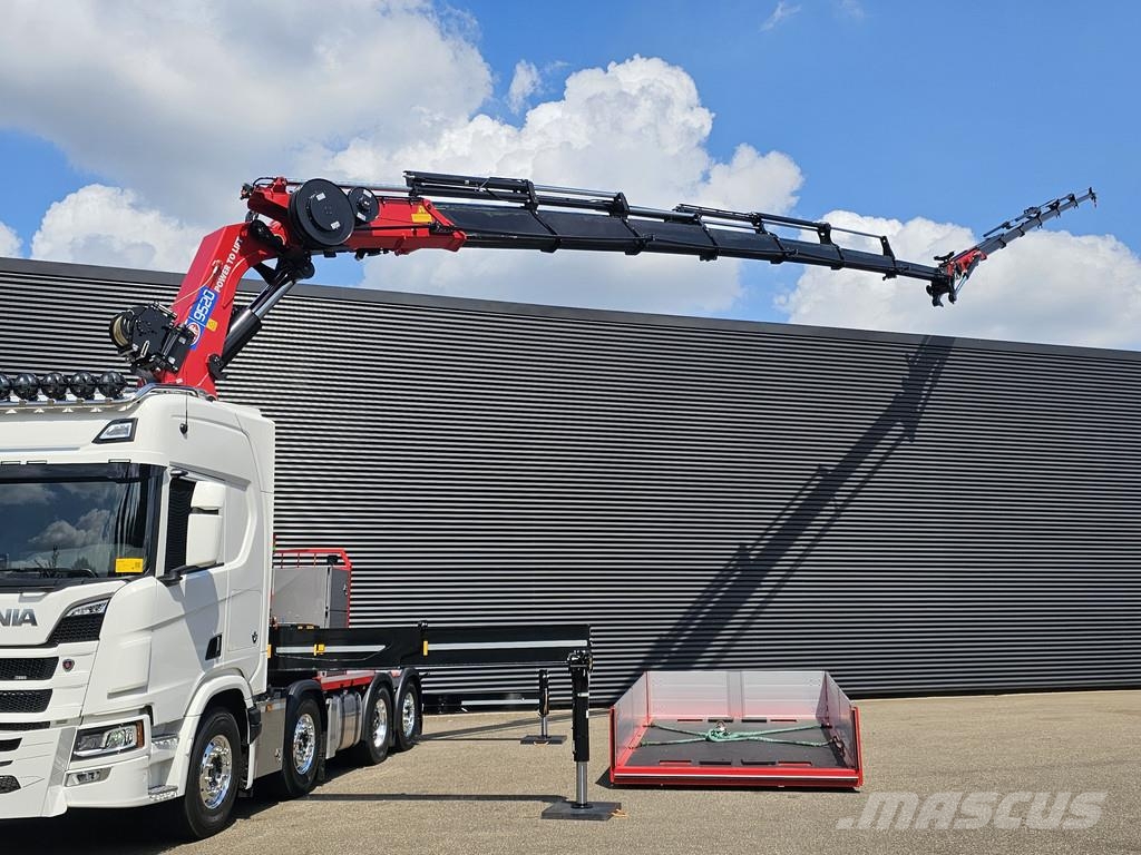 Scania R590 V8 8x2 / HMF 9520 CRANE - JIB - WINCH / TRACT Camiones grúa