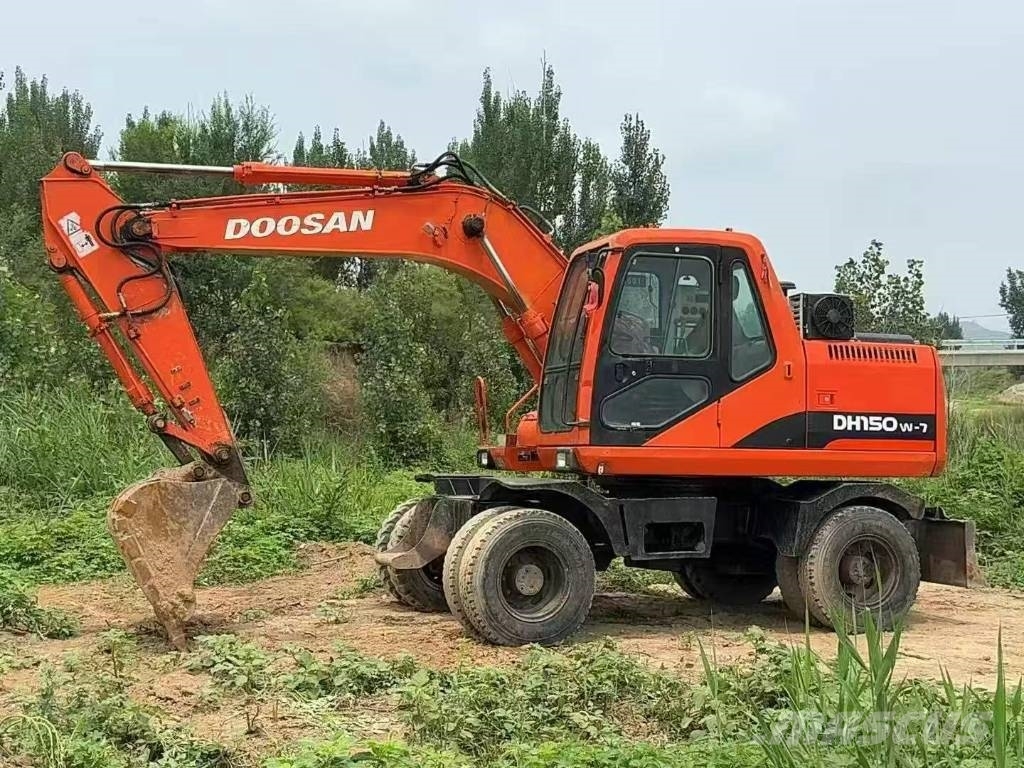 Doosan 150 W-7 Gravemaskiner på hjul