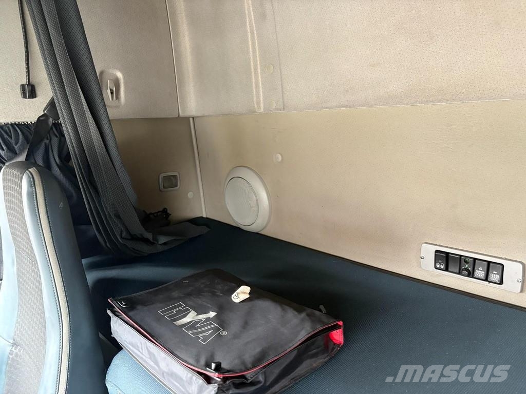 Volvo FM 460 EEV + HMF 2200-- 3X EXT. + REMOTE + HOOK AR Treileri ar āķi