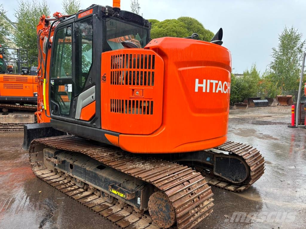 Hitachi ZX135US-7 Excavadoras sobre orugas