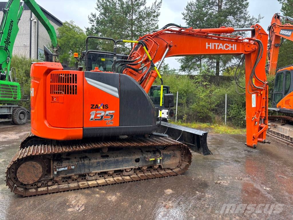 Hitachi ZX135US-7 Excavadoras sobre orugas