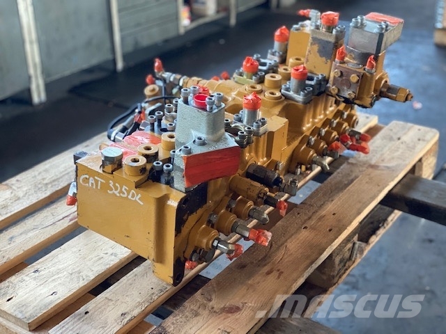 CAT 325 C/D ROZDZIELACZ HYDRAULICZNY Гідравліка