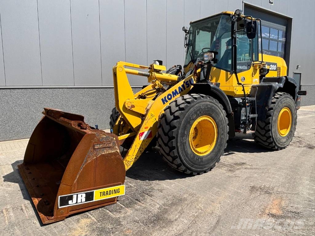 Komatsu WA 200-8 Radlader