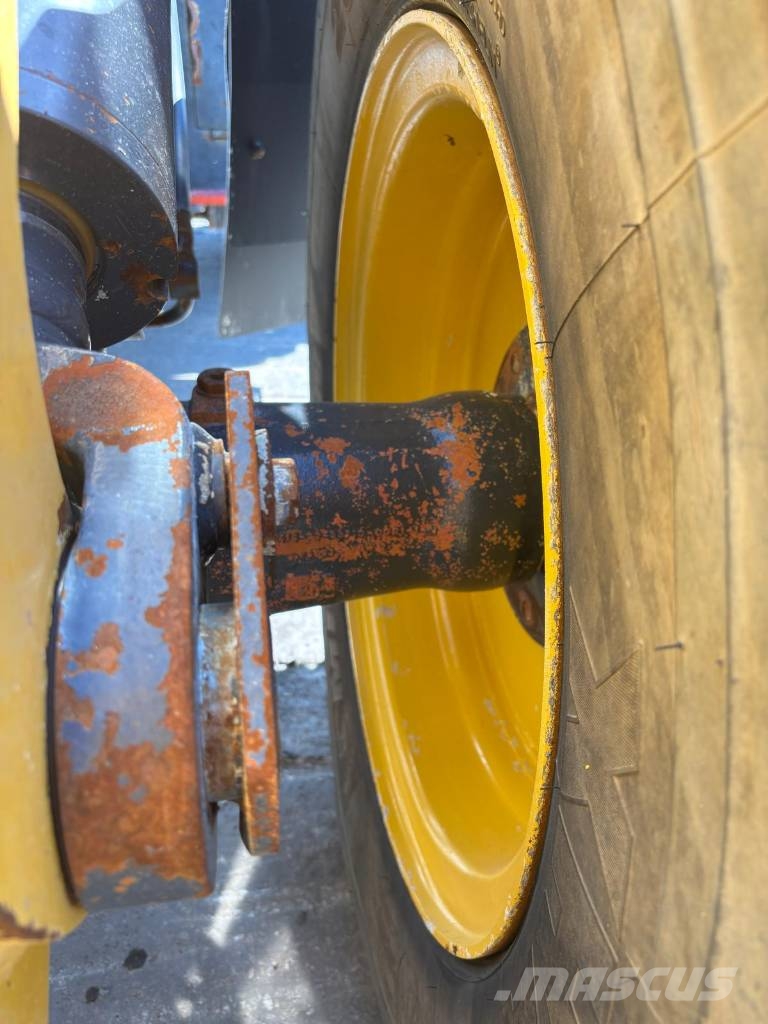 Komatsu WA 200-8 Radlader
