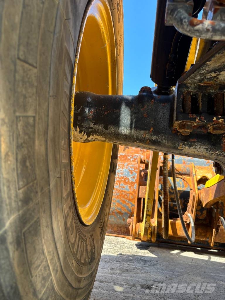 Komatsu WA 200-8 Radlader