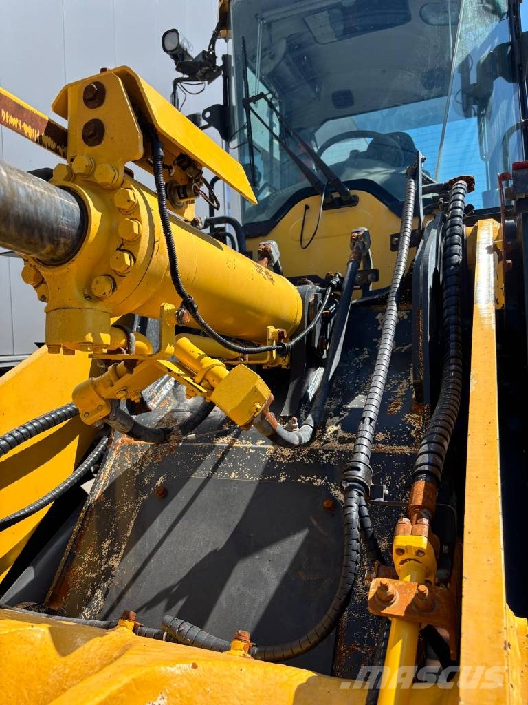 Komatsu WA 200-8 Radlader