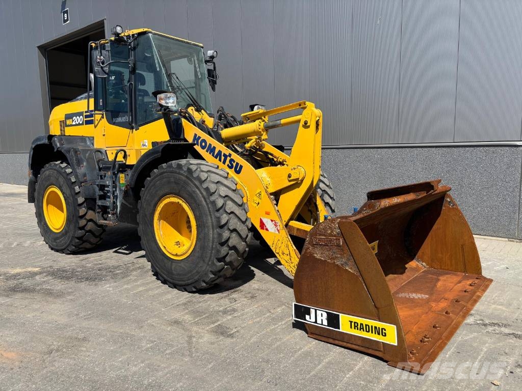 Komatsu WA 200-8 Radlader