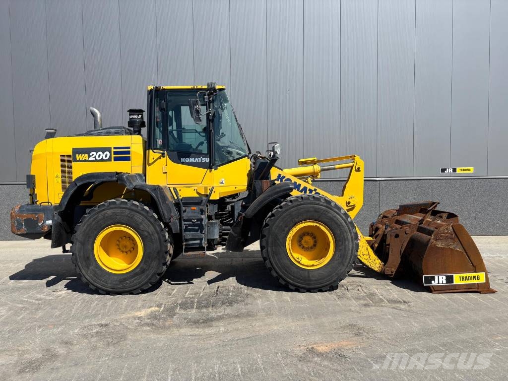 Komatsu WA 200-8 Radlader