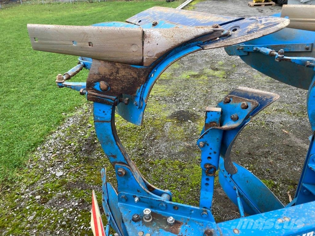 Lemken EurOpal 7-4 Pflüge