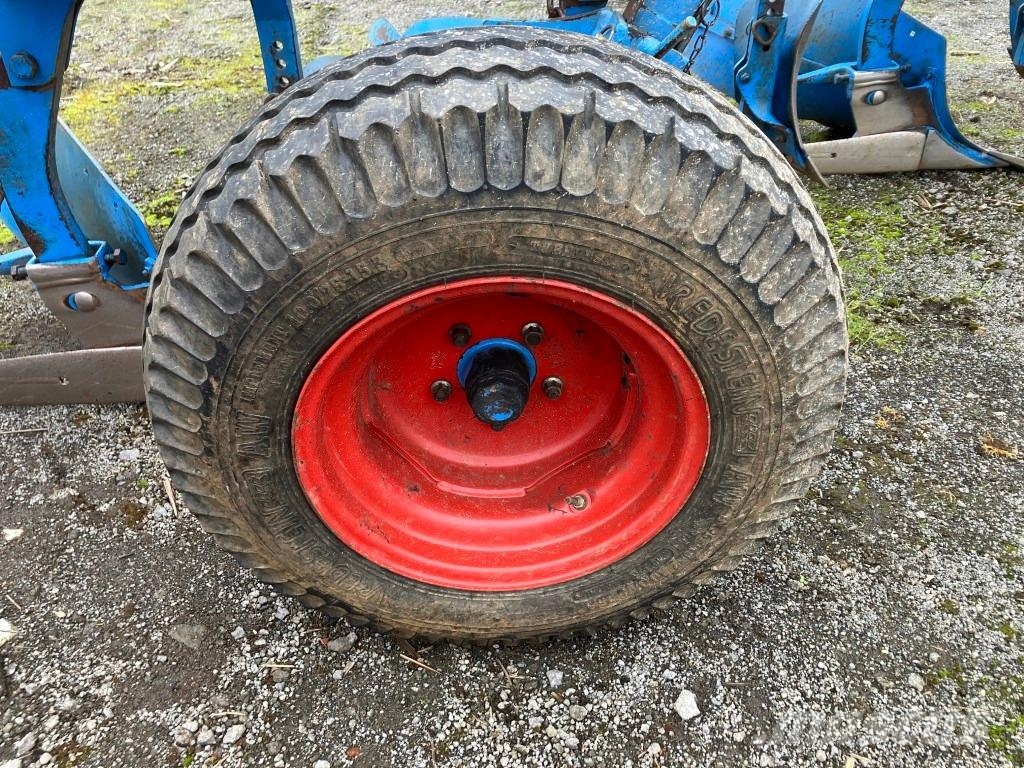 Lemken EurOpal 7-4 Pflüge