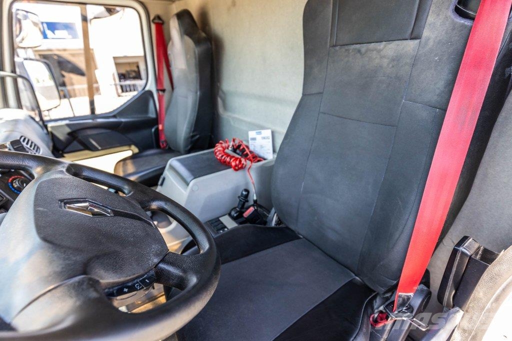Renault D26.320-6x2+DHOLLANDIA 2T. Camiones con caja de remolque