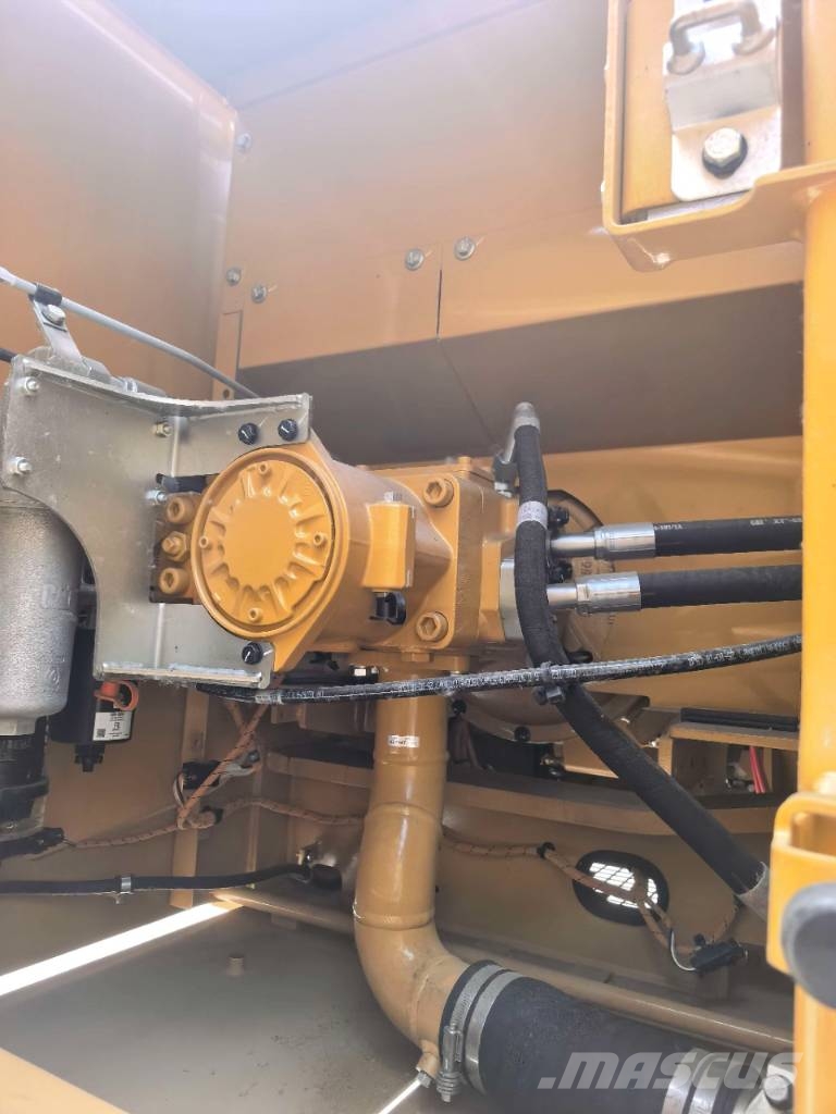 CAT 330GC 3000 units excavators in stock Lánctalpas kotrók