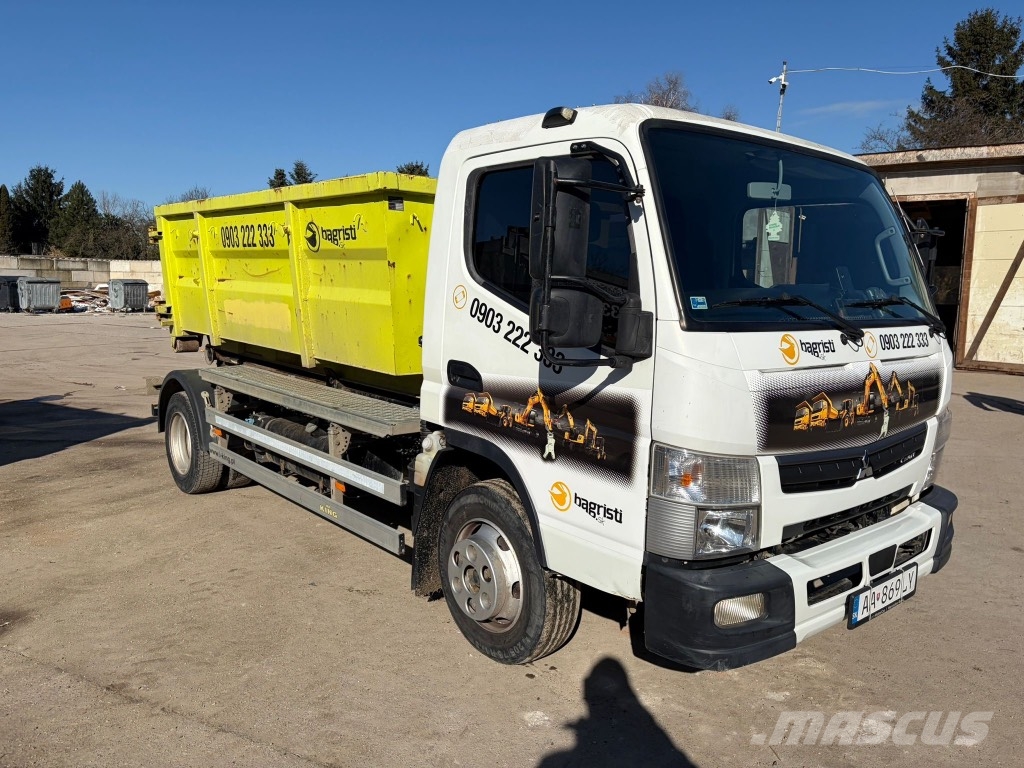Mitsubishi Canter Fuso Treileri ar āķi