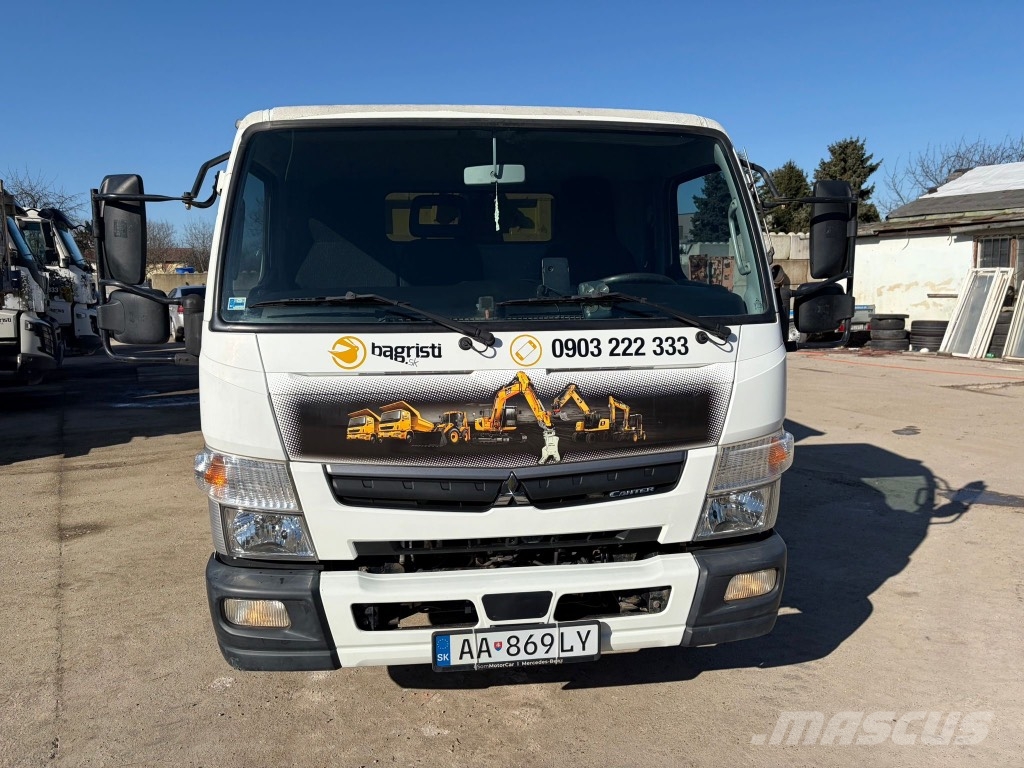 Mitsubishi Canter Fuso Treileri ar āķi