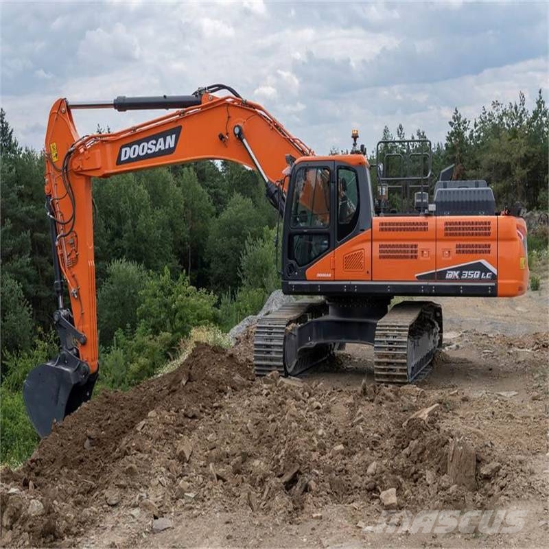 Doosan DX 300 LCA Гусеничні екскаватори
