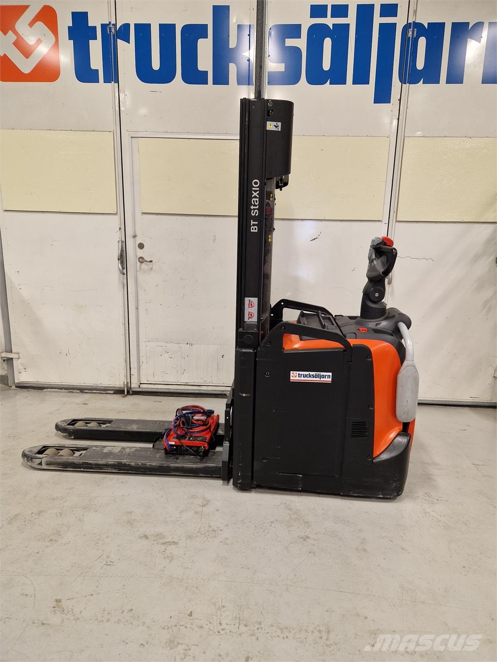 Toyota SPE120L Stand-in stackers