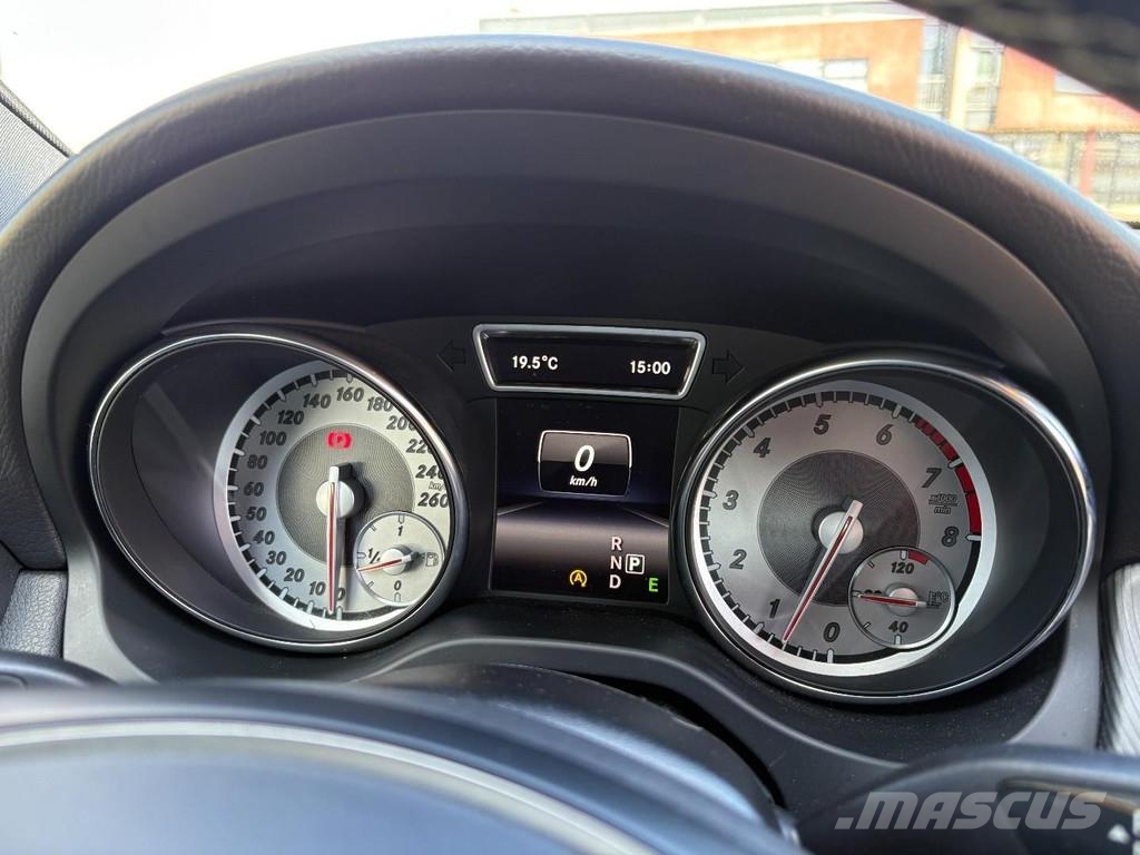 Mercedes-Benz CLA-Klasse 200 汽車