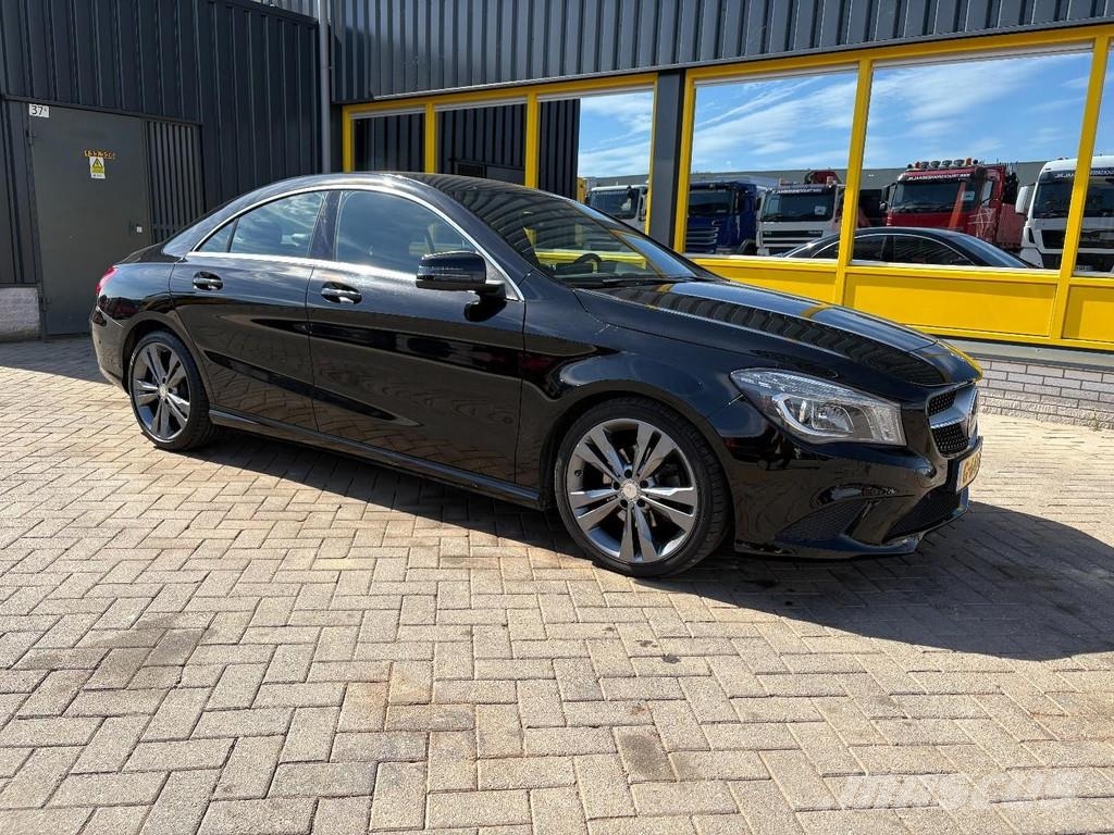 Mercedes-Benz CLA-Klasse 200 汽車