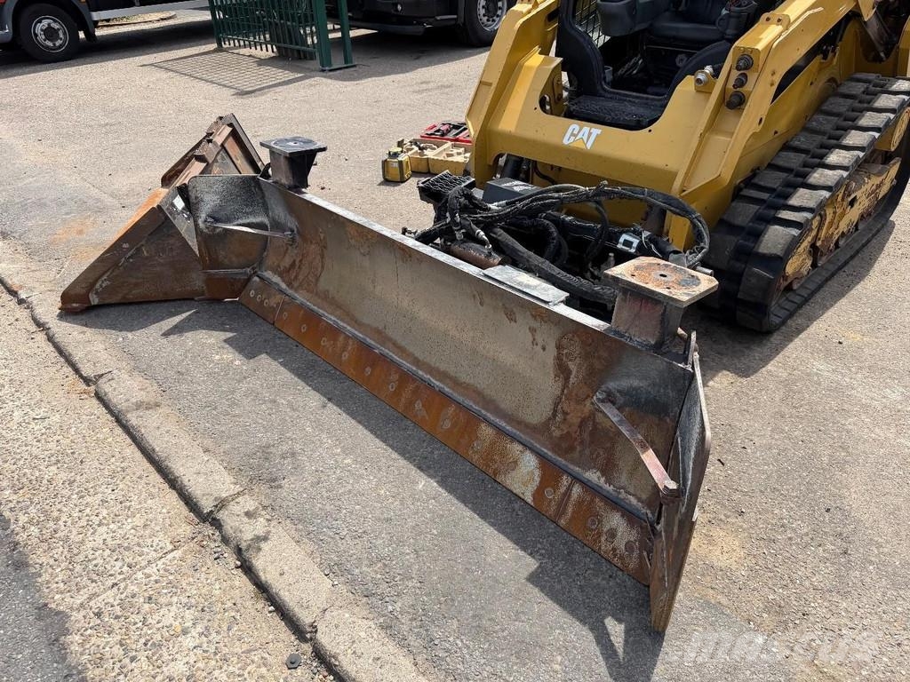 CAT 259D SMART Angle DOZER BLADE (3D LASER PREP) + LOA لوادر انزلاقية التوجيه
