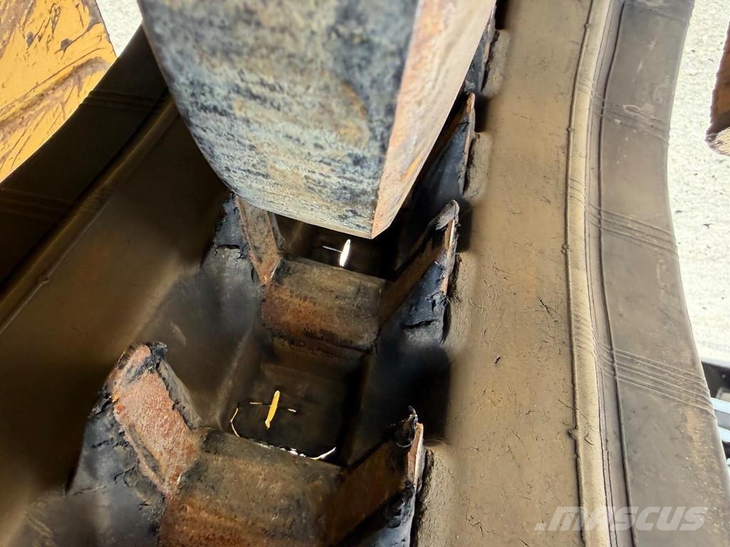 CAT 259D SMART Angle DOZER BLADE (3D LASER PREP) + LOA لوادر انزلاقية التوجيه