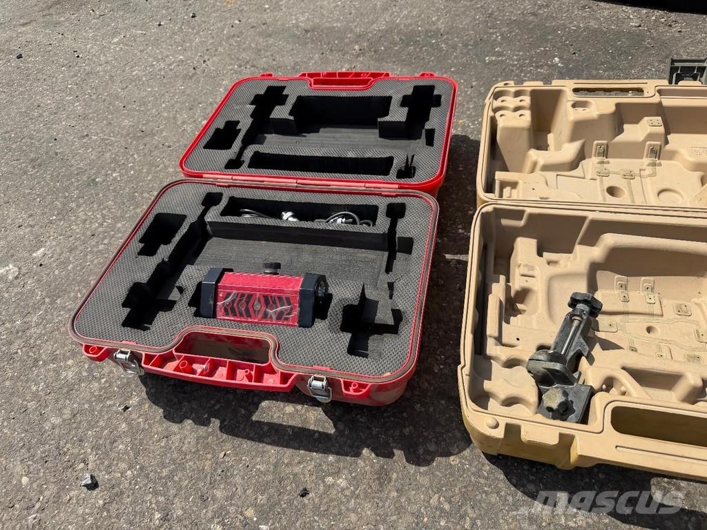 CAT 259D SMART Angle DOZER BLADE (3D LASER PREP) + LOA لوادر انزلاقية التوجيه