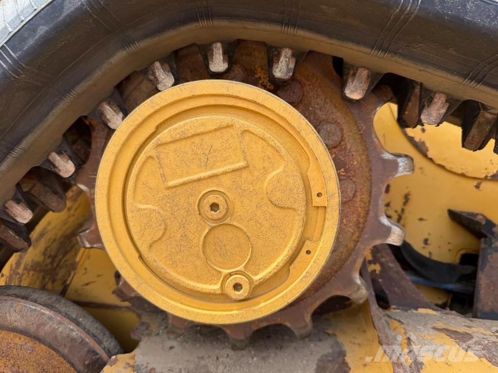 CAT 259D SMART Angle DOZER BLADE (3D LASER PREP) + LOA لوادر انزلاقية التوجيه