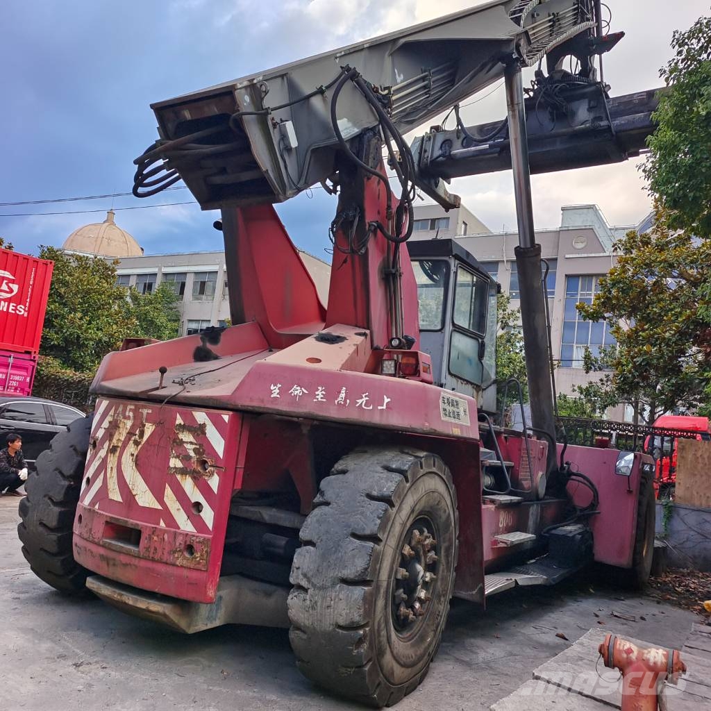 DRD 450 specialize in exporting reach stackers Konténer rakodó
