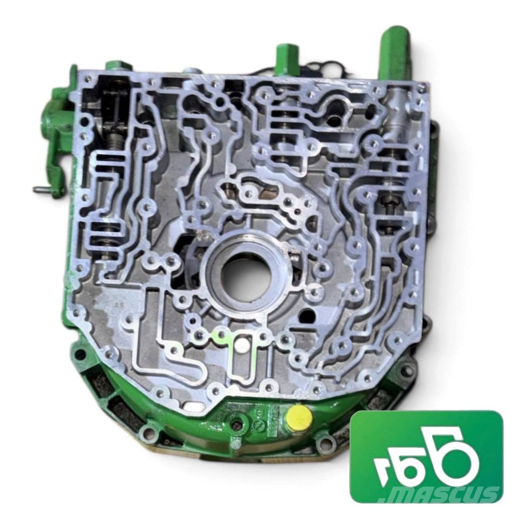 John Deere 7810 GEARBOX COVER R95778 R121885 RE60497 底盘和悬架