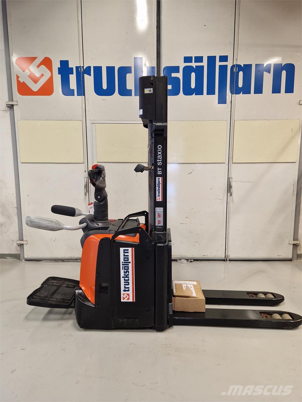 Toyota SPE120L Stand-in stackers