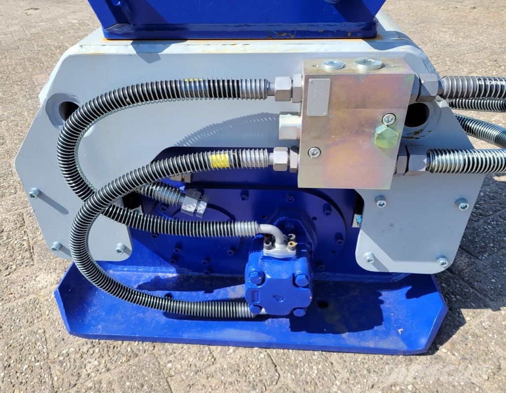 Saes HST 015 trilblok Vibratory pile drivers