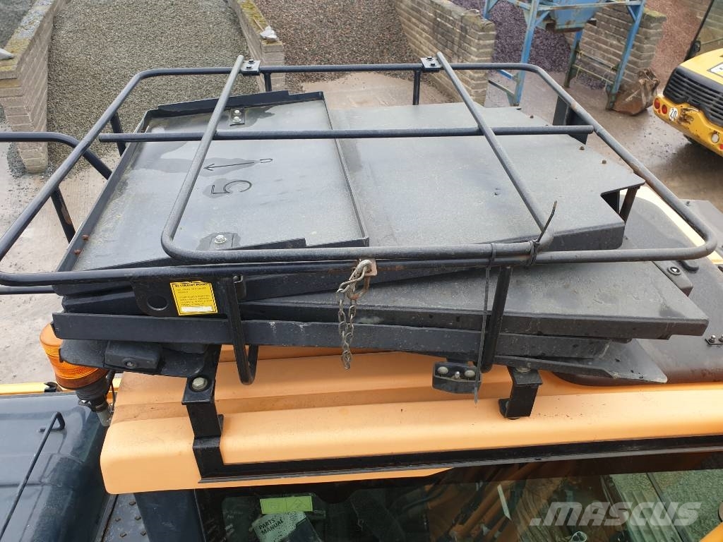 Hyundai HX140LC Excavadoras sobre orugas
