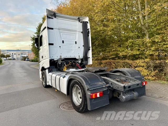 Mercedes-Benz Actros 1845 StreamSpace / Euro 6 Sattelzugmaschinen