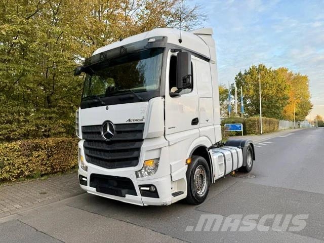 Mercedes-Benz Actros 1845 StreamSpace / Euro 6 Sattelzugmaschinen