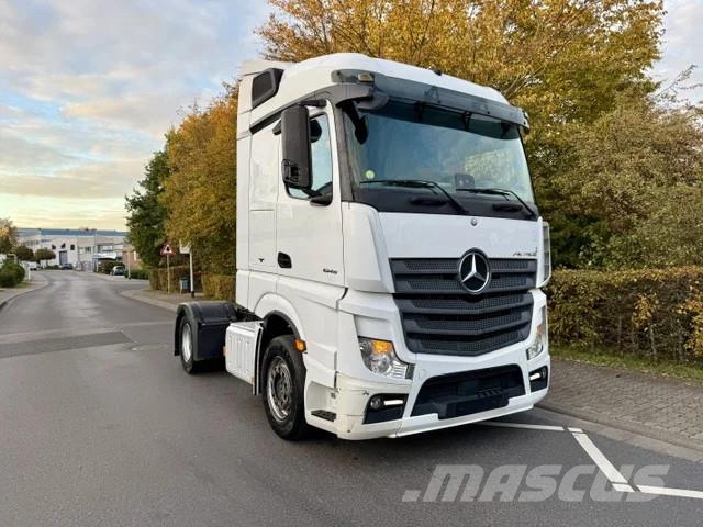 Mercedes-Benz Actros 1845 StreamSpace / Euro 6 Sattelzugmaschinen