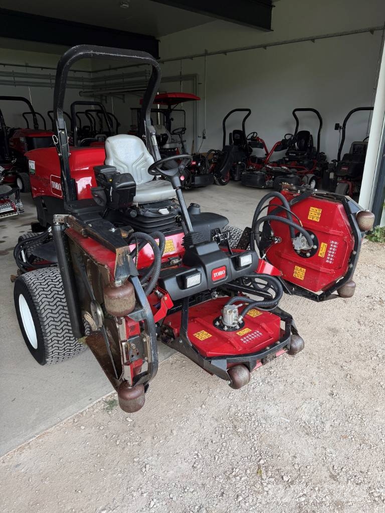 Toro GROUNDSMASTER 4500D Päältäajettavat ruohonleikkurit