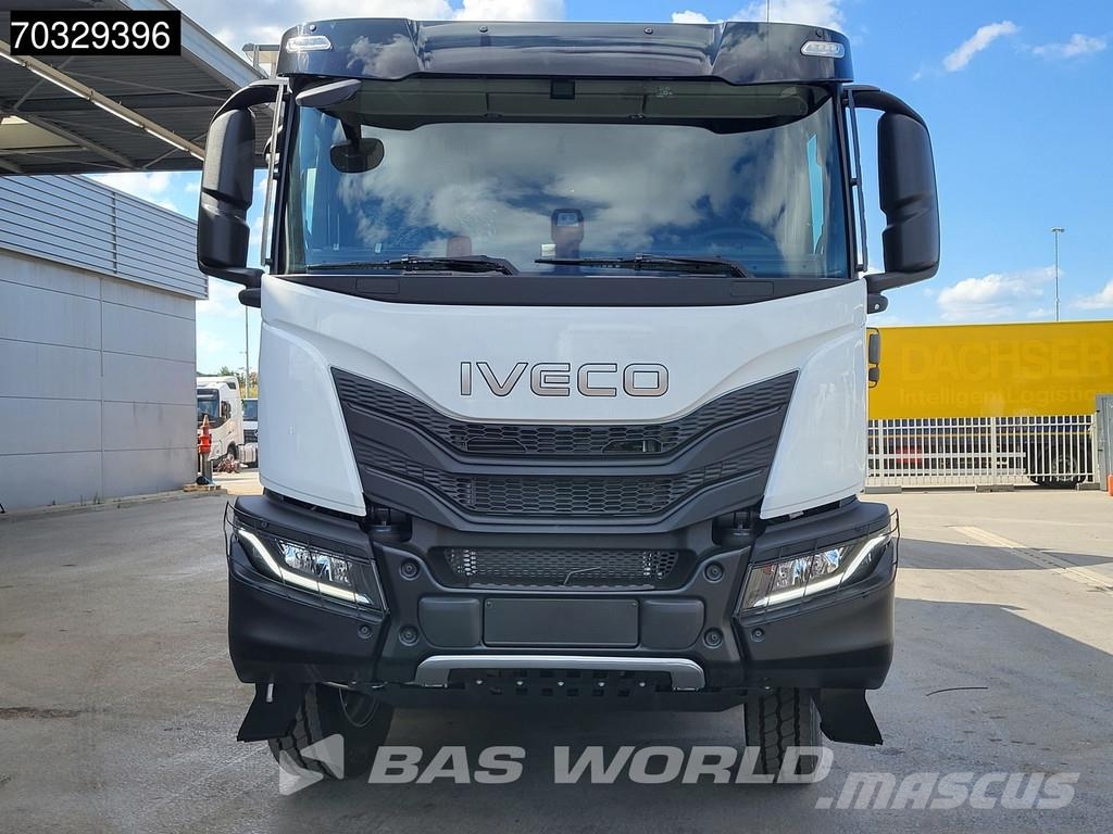 Iveco X-Way 500 8X4 NEW! 13m3 KH Dreiseitenkipper Full S Bañeras basculantes usadas