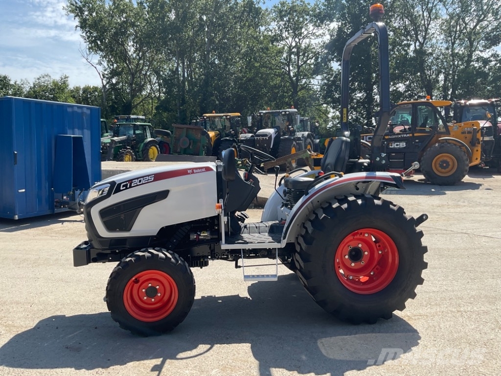 Bobcat CT 2025 Трактори