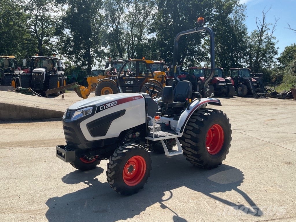 Bobcat CT 2025 Трактори