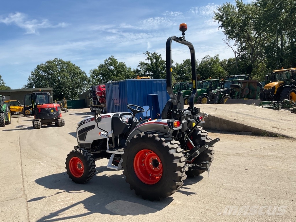 Bobcat CT 2025 Трактори